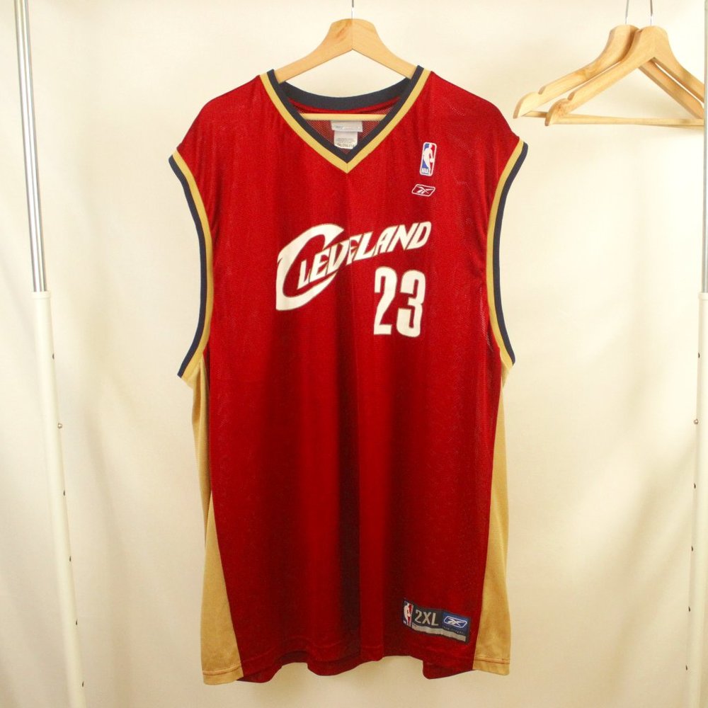 Lebron James Cleveland Cavs Jersey 2XL